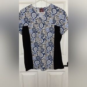Women’s scrub top